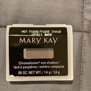 NWT Mary Kay Chromafusion Eyeshadow in “Hot Fudge”